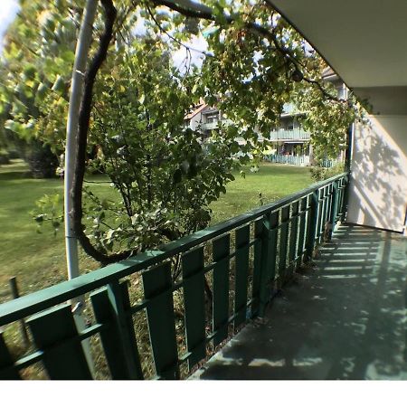 Geneva Bernex - Shared Appartement Roomate Homestay - Tramway 14 Tpg - Viarhona Bagian luar foto
